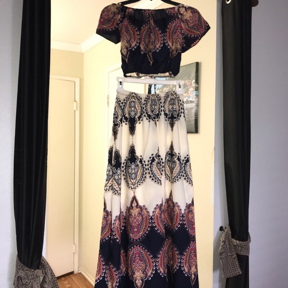 Bohemian Style Crop & Skirt - Picture 3 of 4